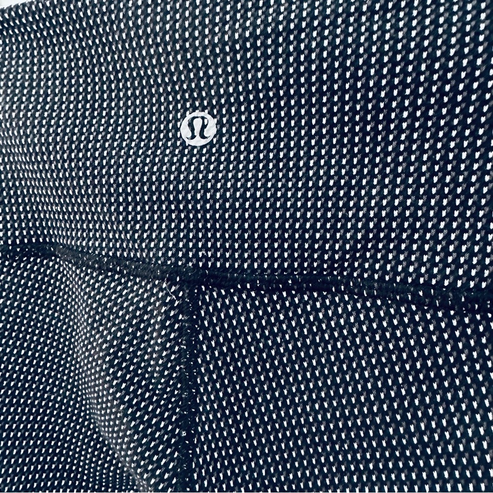 Lululemon Wunder Under 21” Crop Size 6 Teeny Tooth Herringbone Luon #131 - Picture 4 of 5